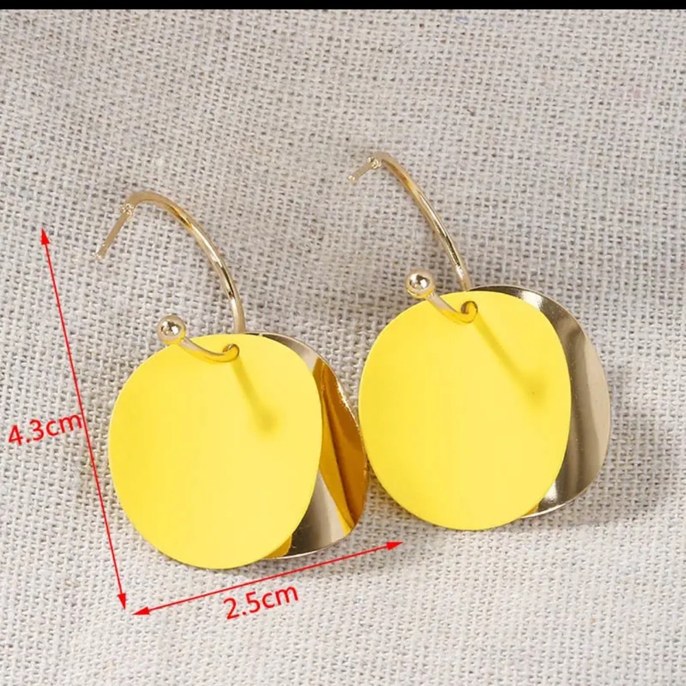 Coin Yellow Gold Tone Summer Coin Shape Cocktail Earrings
